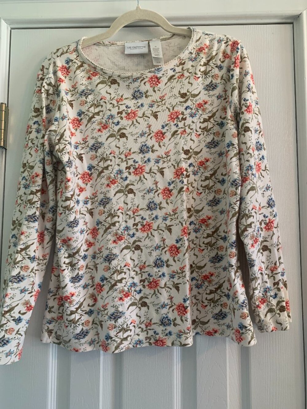 Liz Claiborne Medium Long Sleeve Floral Tee Shirt